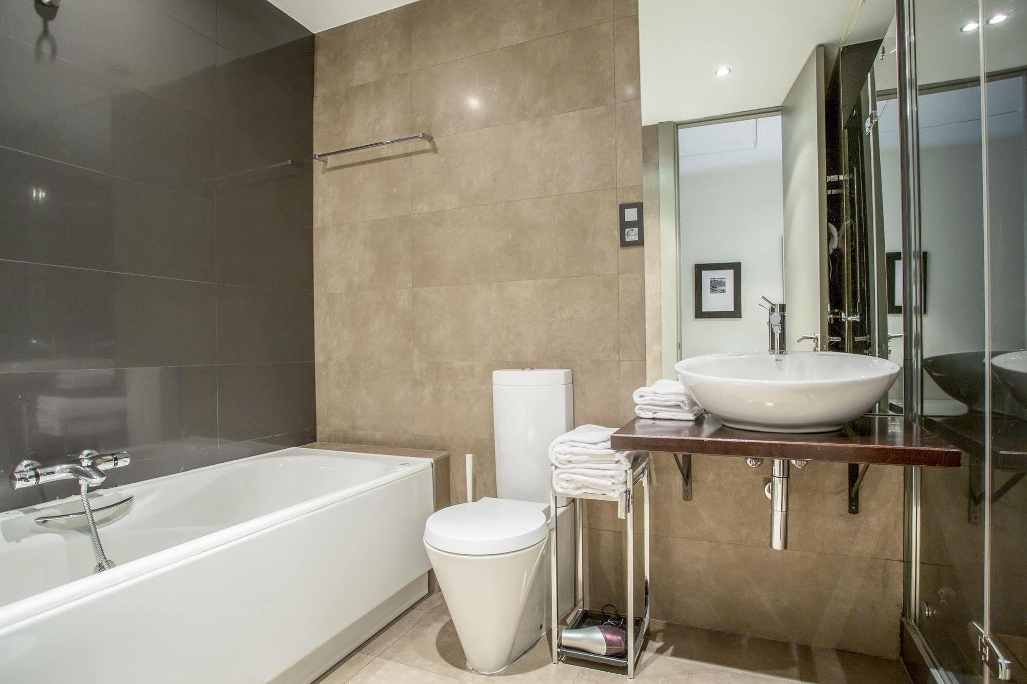Gran Via Suites
