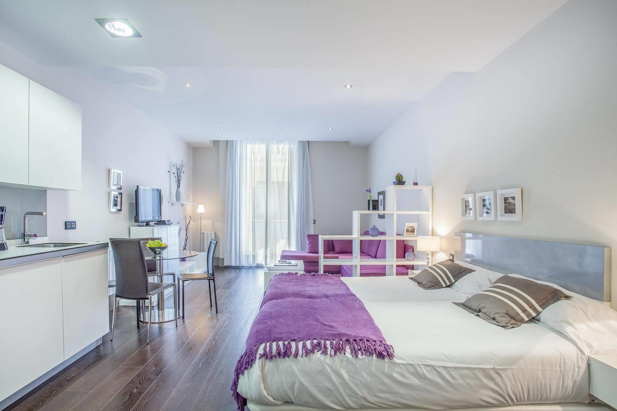 Gran Via Suites *