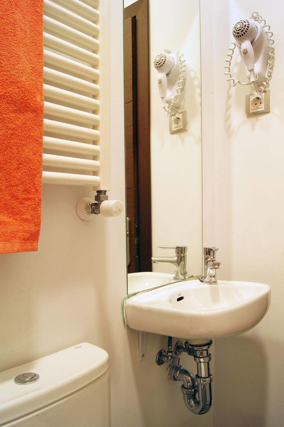 Guest house Cibeles 2*