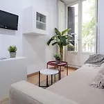Ah- Acogedor Y Moderno En El Corazon Del Madrid De Los Austrias