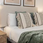 Waou Urban Home Chamberi