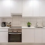 Bright And Modern- 2 Bedrooms 1Bathroom- Mintystay - Bocangel