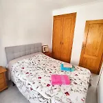 Holiday Apartment, Walk To Beach