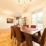 Classical Flat In Barrio Salamanca By Allo Housing
