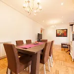 Classical Flat In Barrio Salamanca By Allo Housing