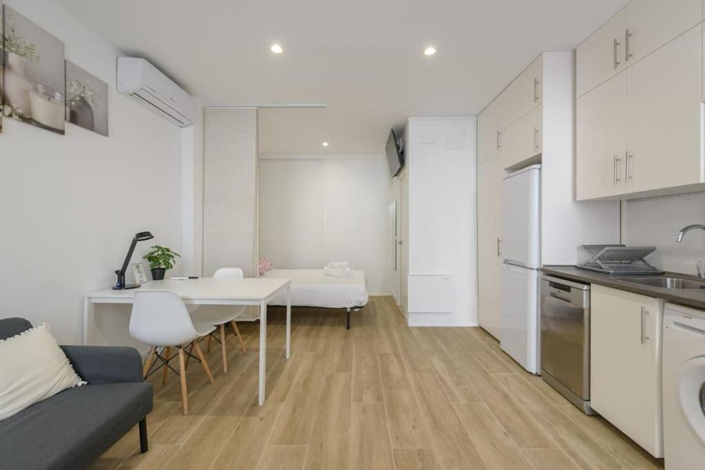 Apartamento Estudio Ideal Trabajo Y Eventos Cerca De Metropolitano, Aeropuerto Y Ifema *