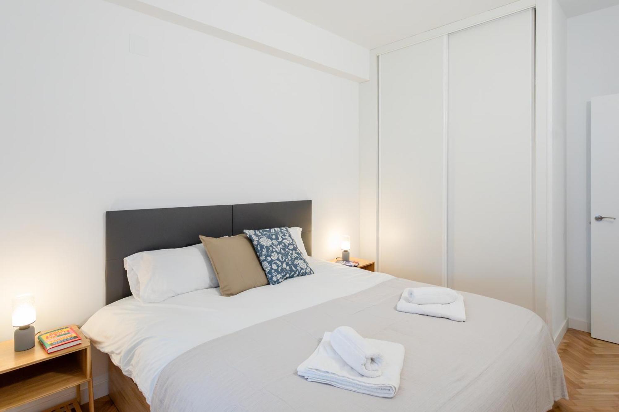 Apartamento Claraval - Con Despacho En Chamberi, *