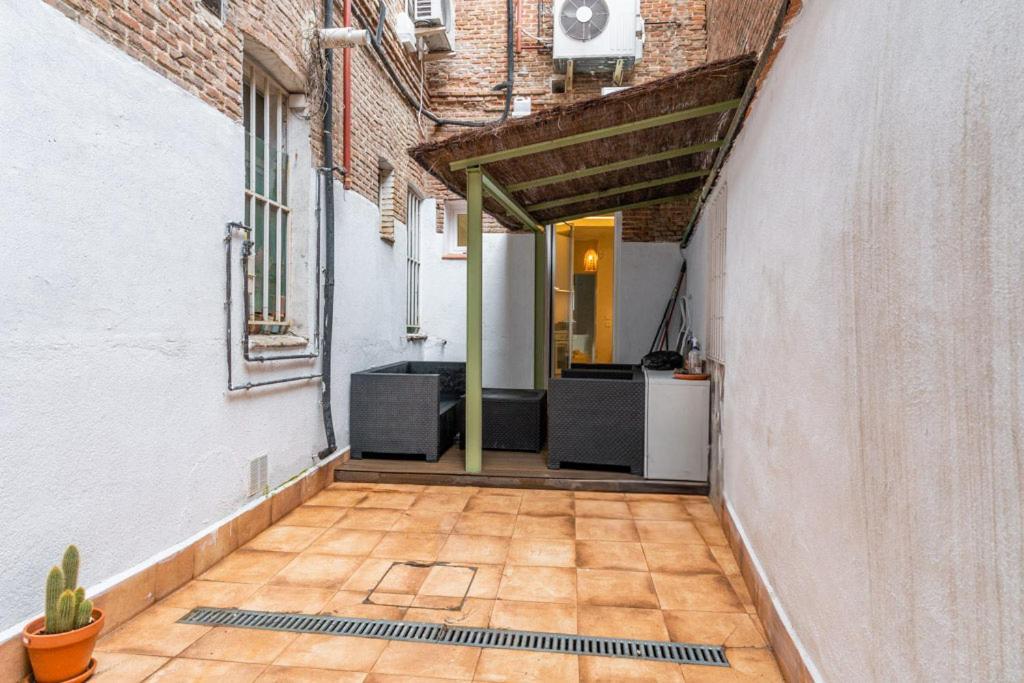 Modern Cozy With Yard - 1bd 1bath - Metro Tetuan *