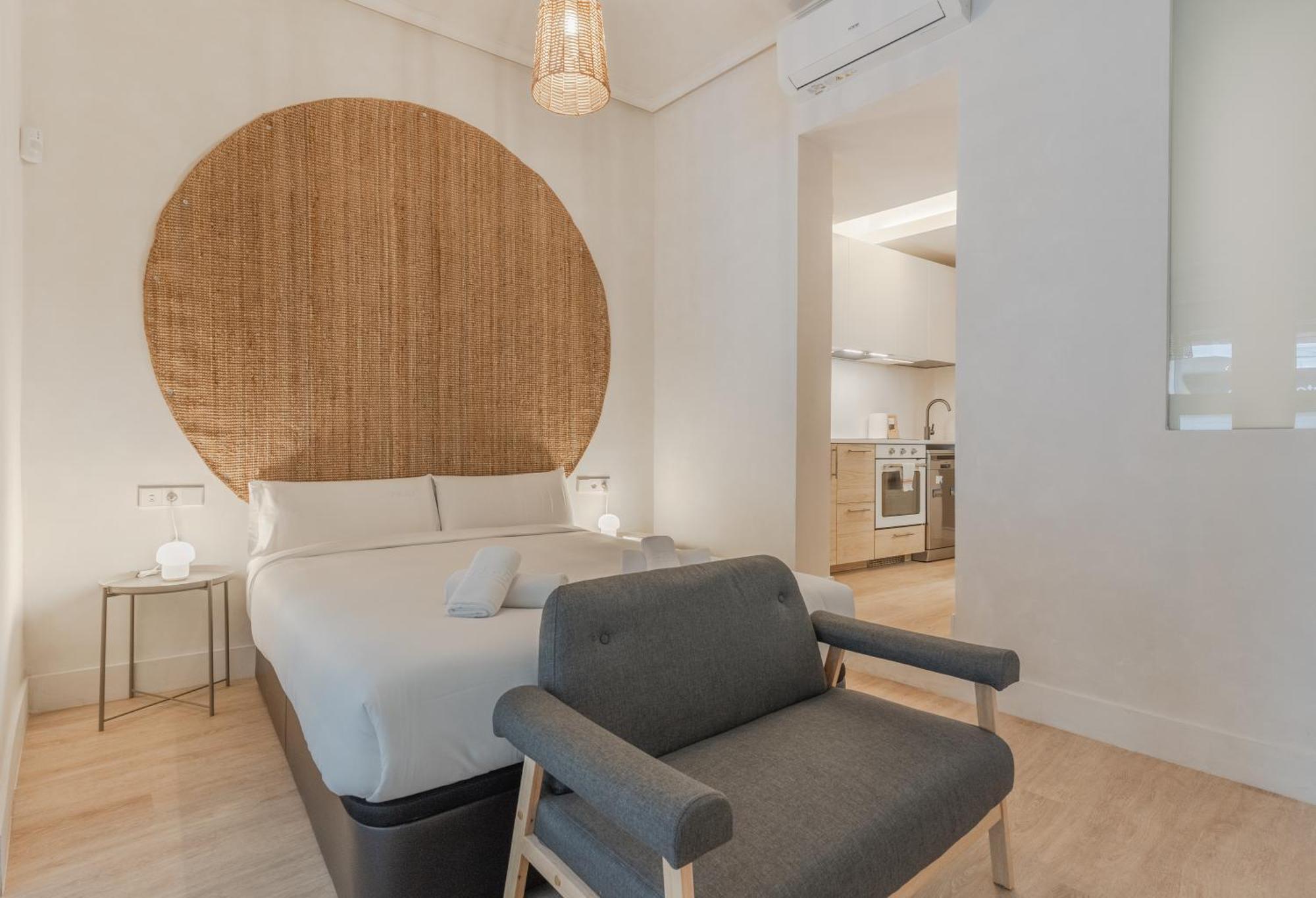 Modern Cozy With Yard - 1bd 1bath - Metro Tetuan Apartamento