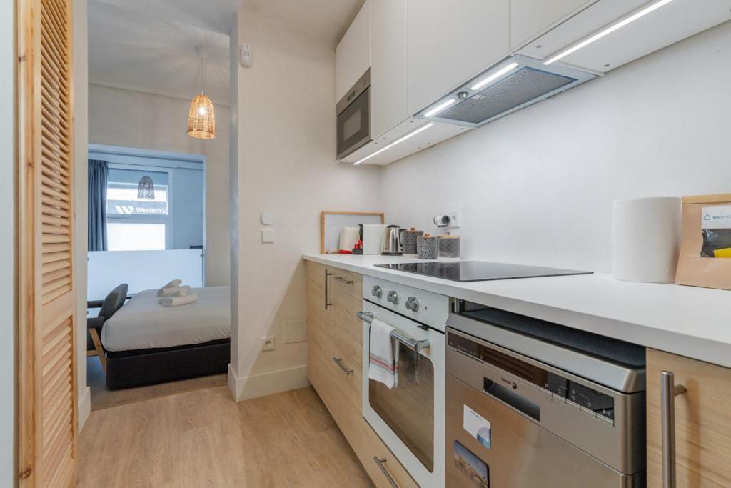 Modern Cozy With Yard - 1bd 1bath - Metro Tetuan *