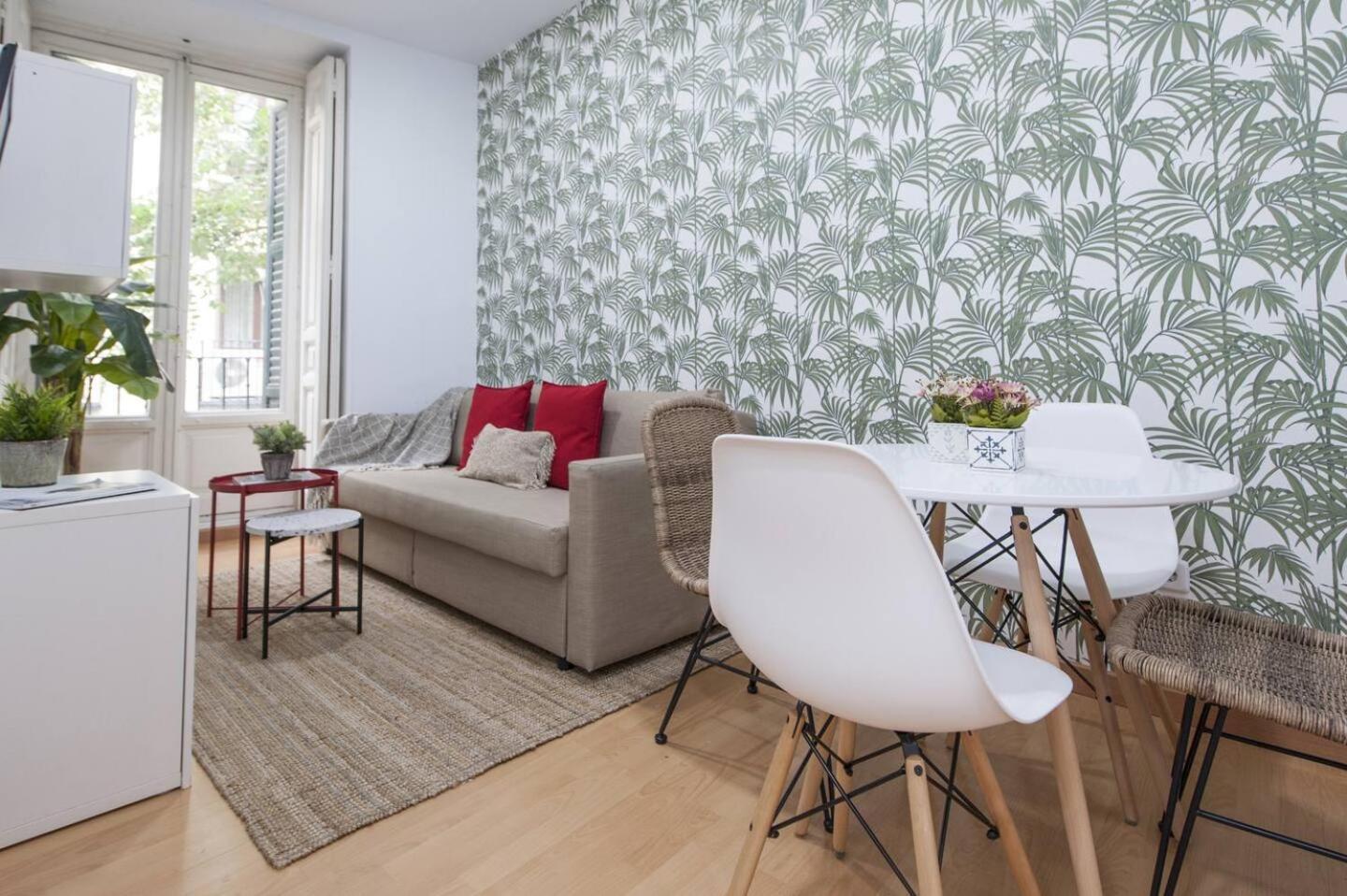 Apartamento Ah- Acogedor Y Moderno En El Corazon Del Madrid De Los Austrias Madrid