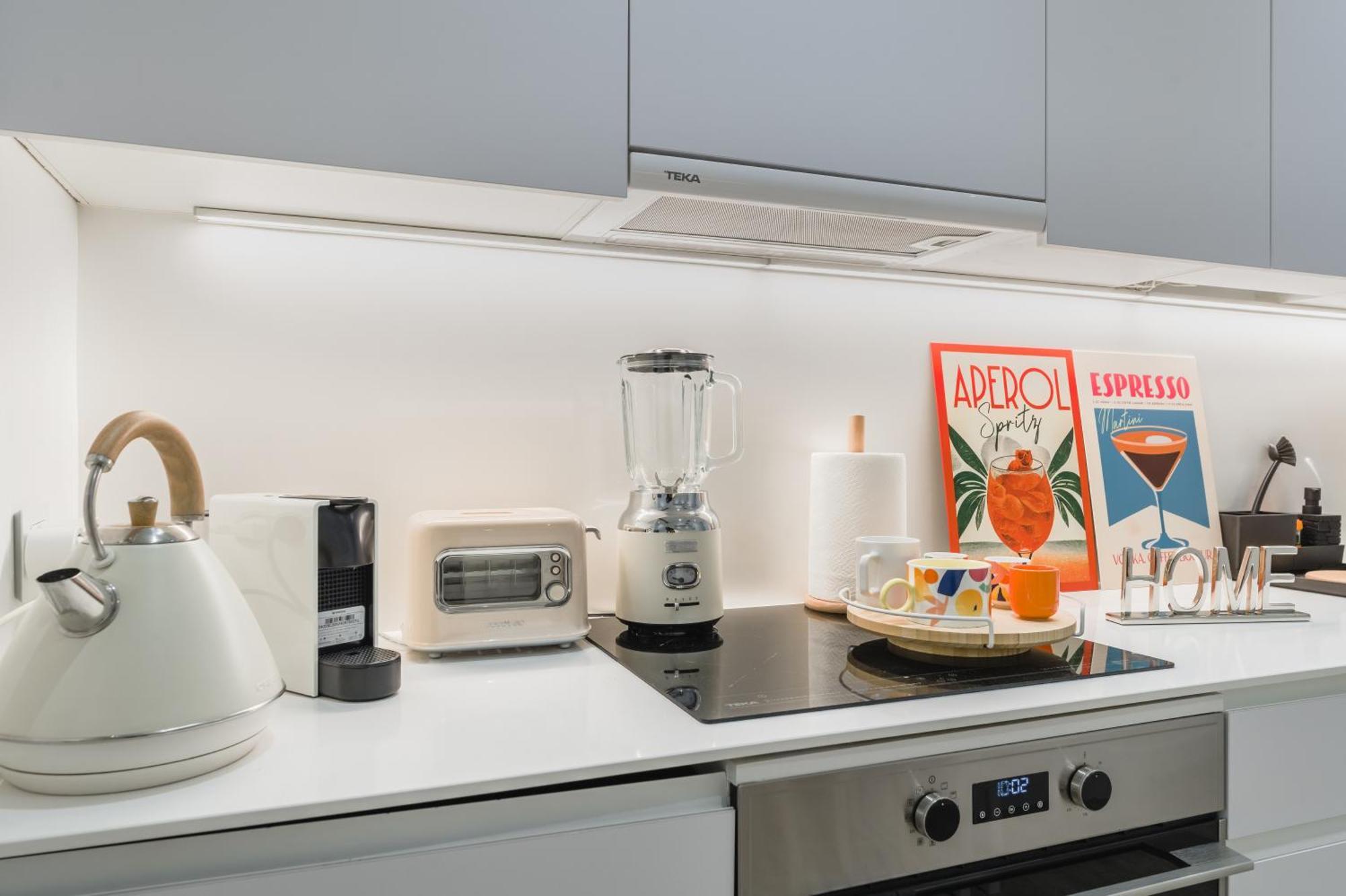 Apartamento 3min Walk - Retiro & Atocha - Luxury District And Desk *
