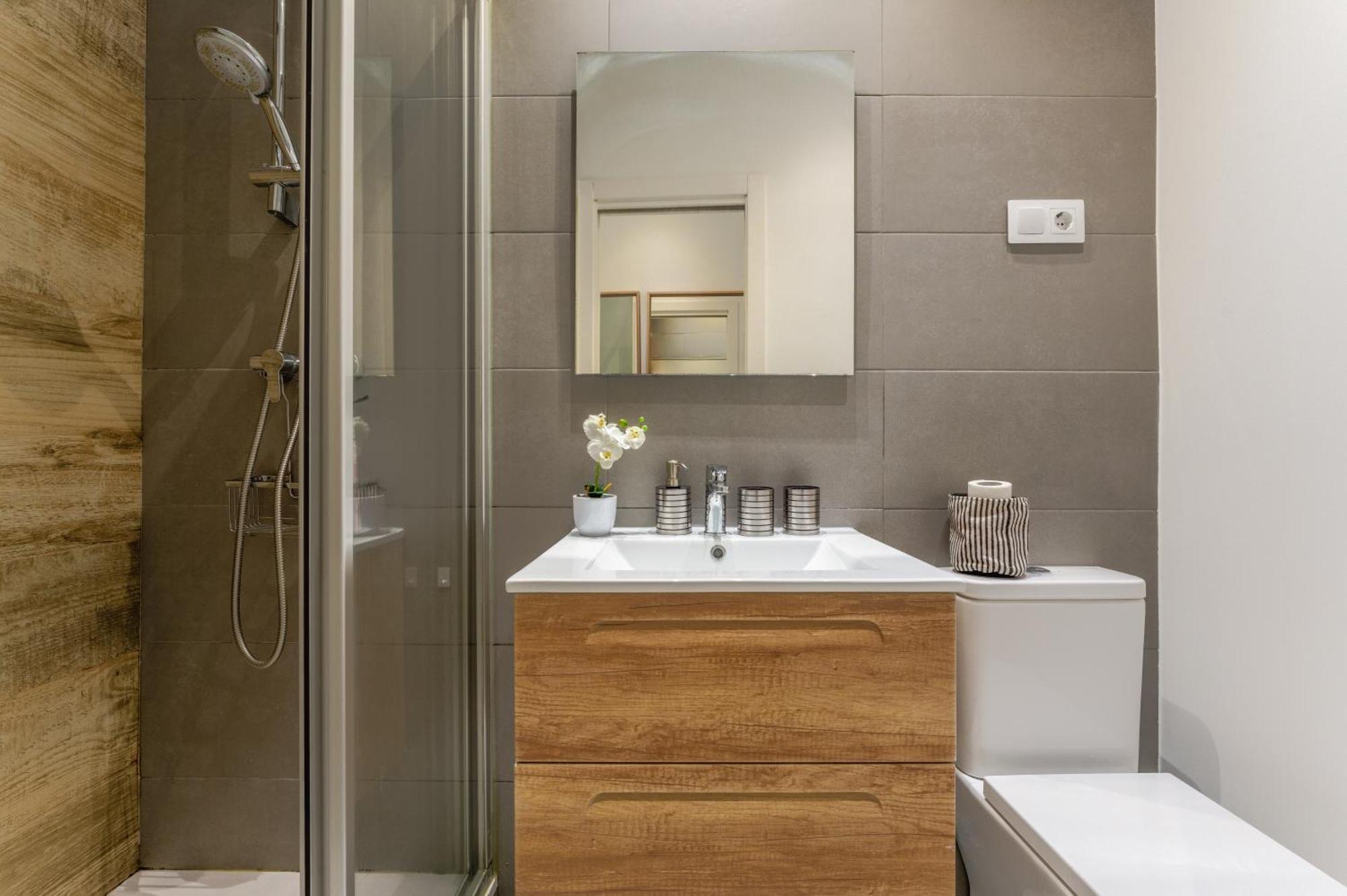 3min Walk - Retiro & Atocha - Luxury District And Desk Apartamento Madrid