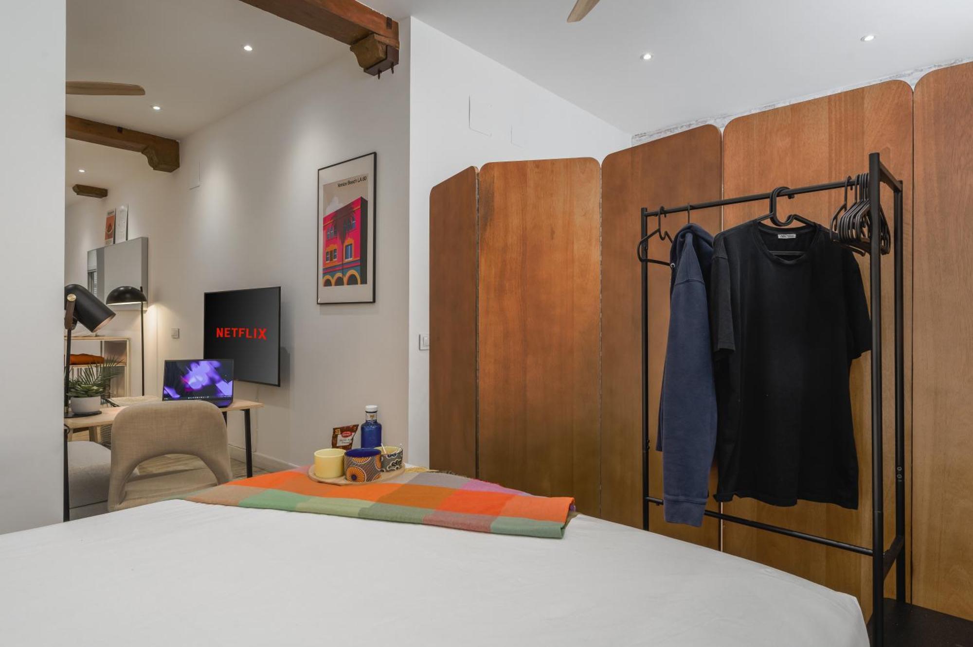 Apartamento 3min Walk - Retiro & Atocha - Luxury District And Desk Madrid