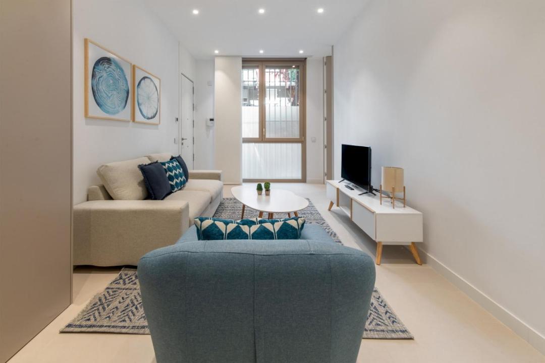 2 Bedrooms 2 Bathrooms Furnished - Delicias - Modern- Mintystay Apartamento Madrid