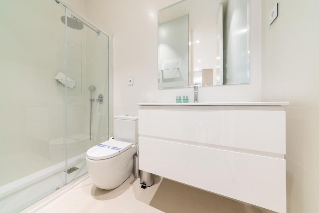 Apartamento 2 Bedrooms 2 Bathrooms Furnished - Delicias - Modern- Mintystay Madrid