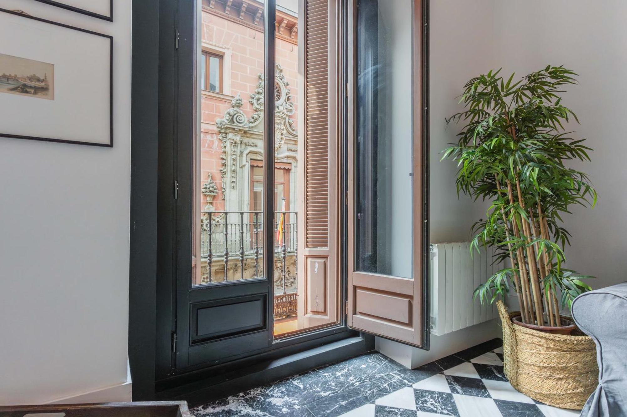 Apartment Stylish & Centric- 2bd 2bth Magdalena Madrid