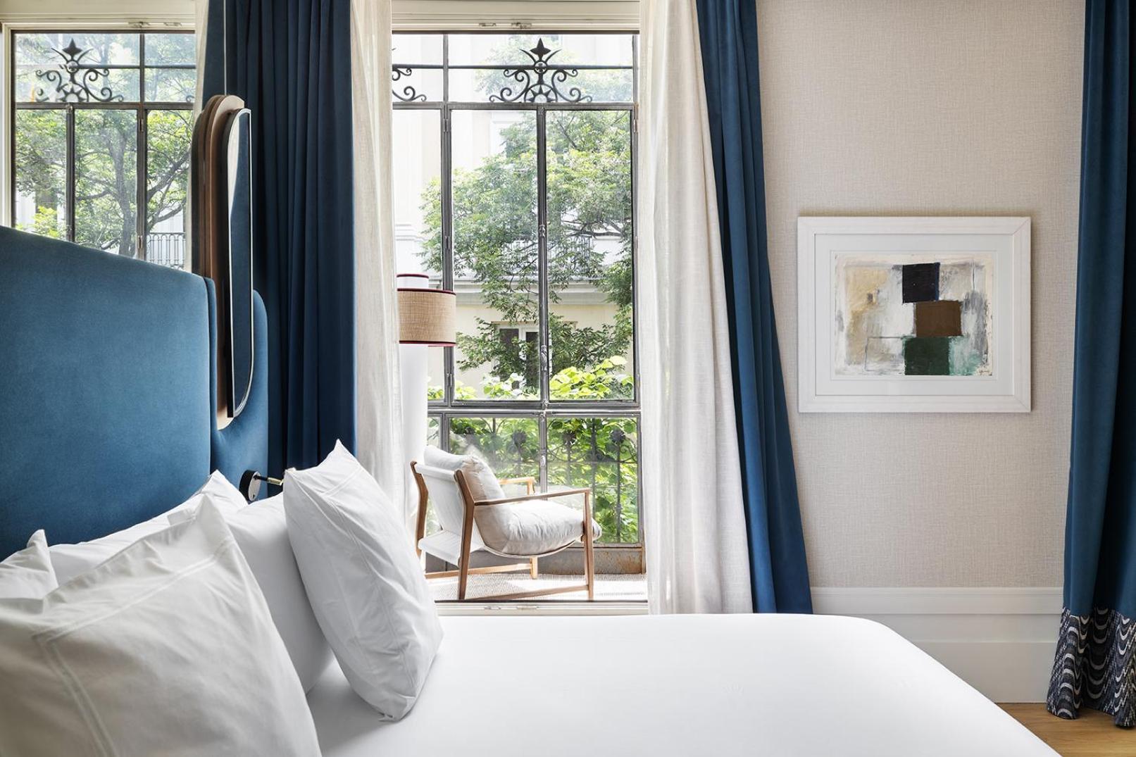 One Shot Recoletos 04 Hotel 4*