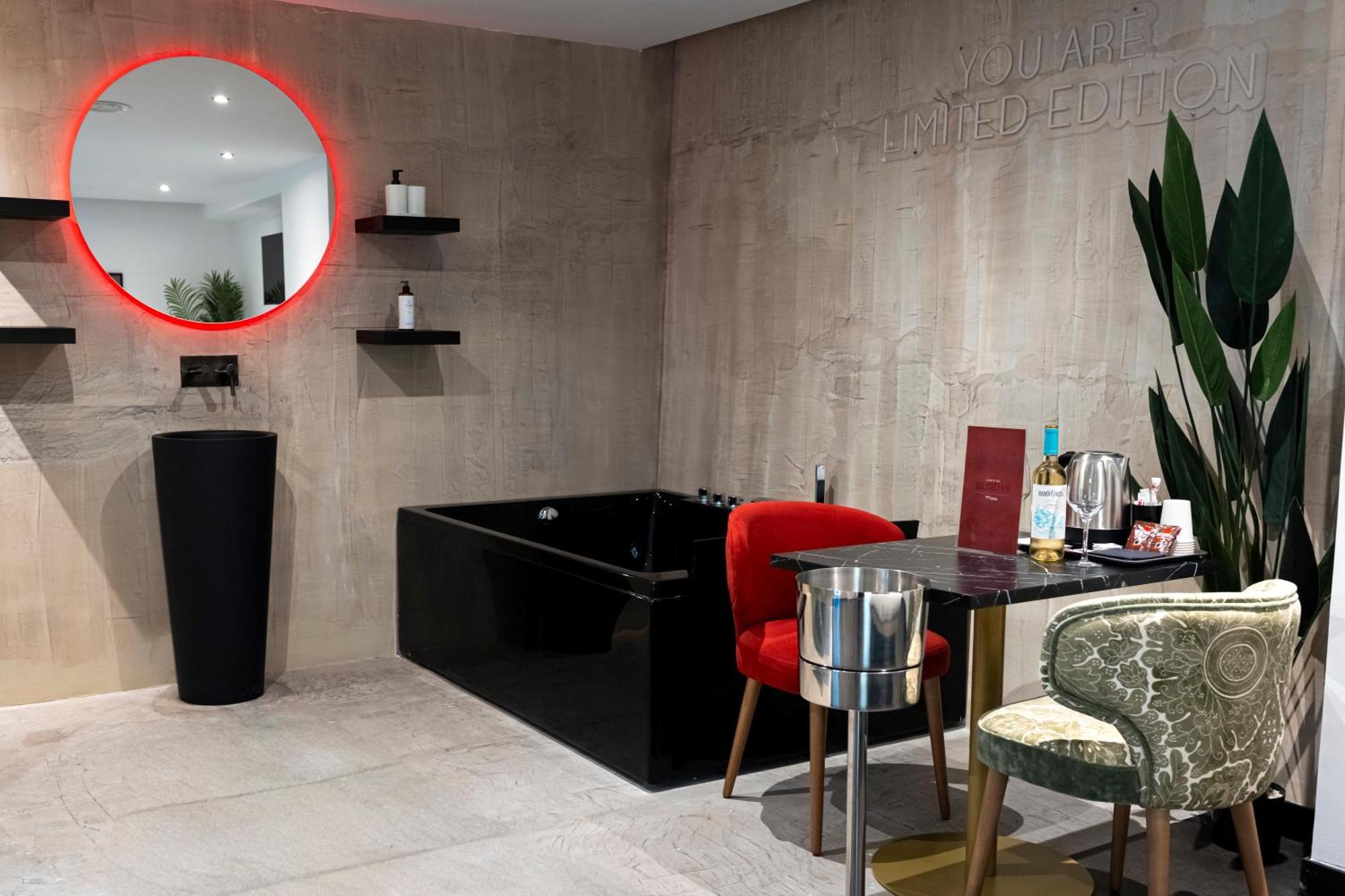 Mad Aparthotel *