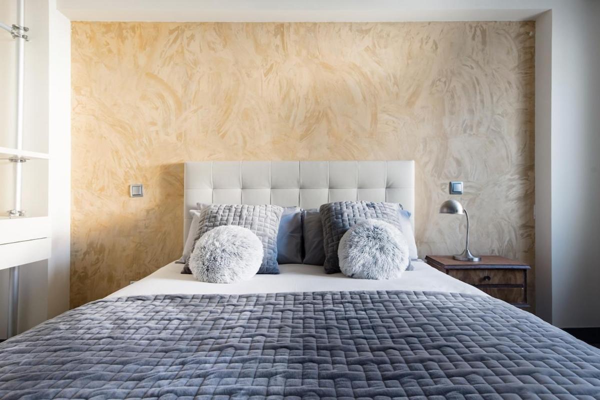 Big For 2 Person In Historic Center Apartment *