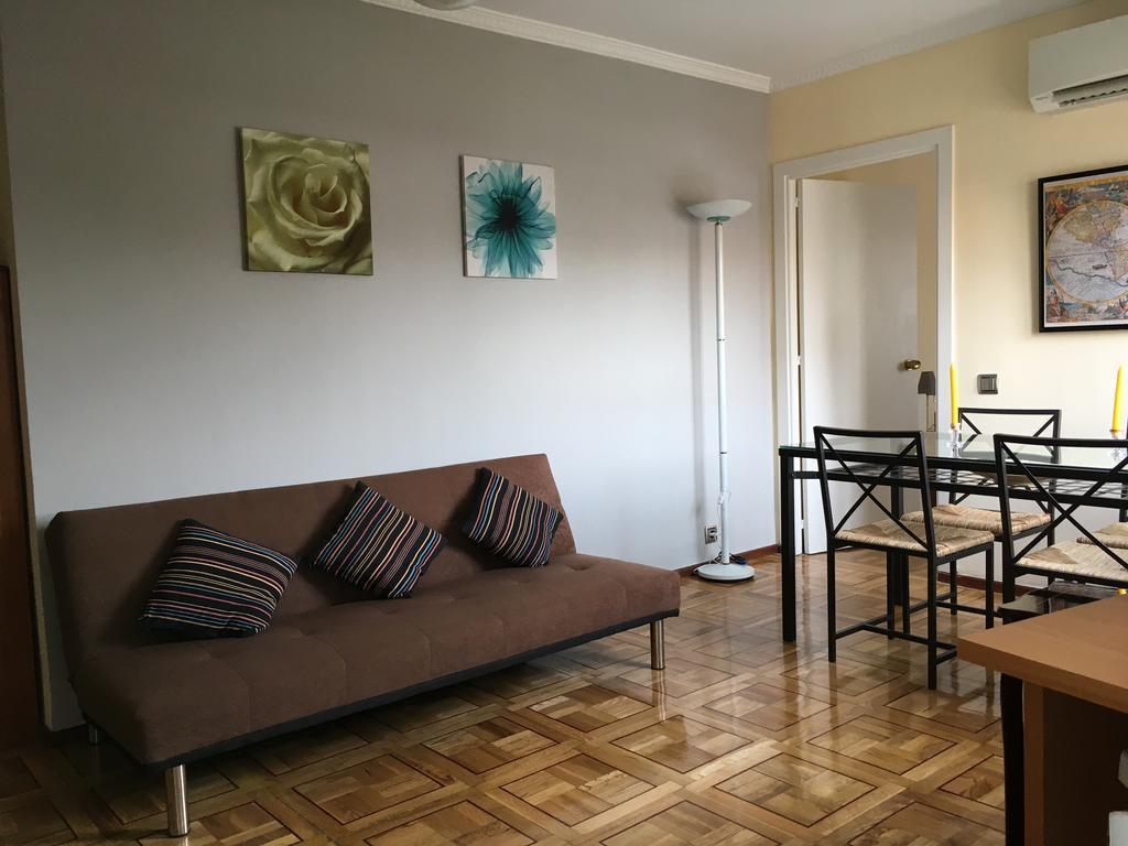 Apartamento Capitan Haya 55 Madrid