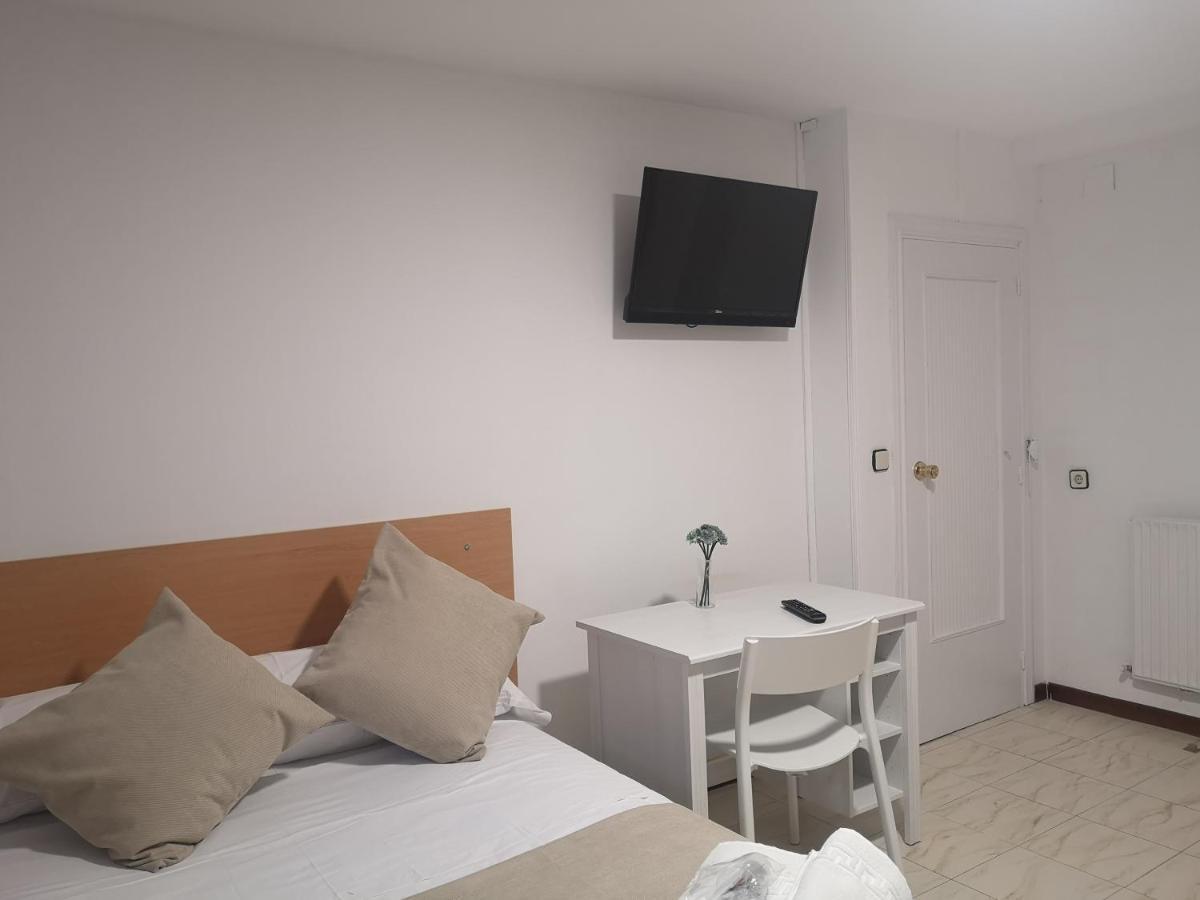 Village Arturo Soria (Adults Only) Habitación en casa particular Madrid