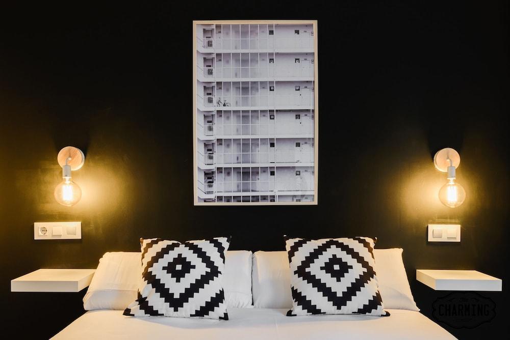 Charming Puerta De Toledo Iv Hotel